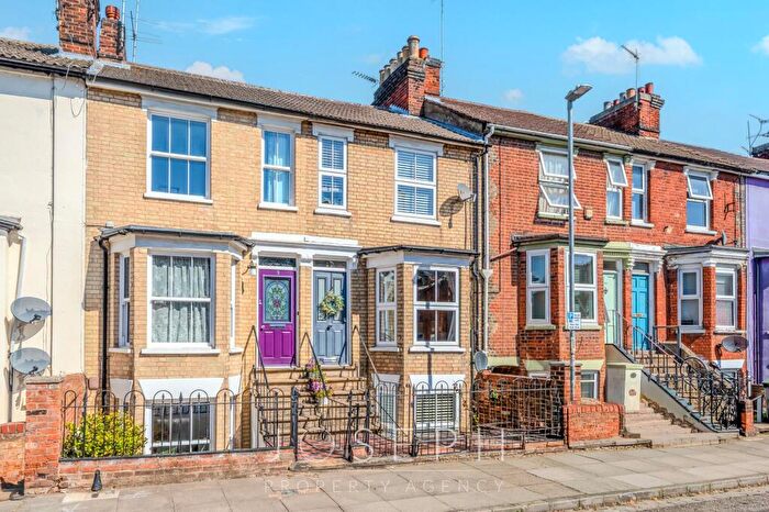 3 Bedroom Town House For Sale In Cemetery Road, Ipswich, IP4