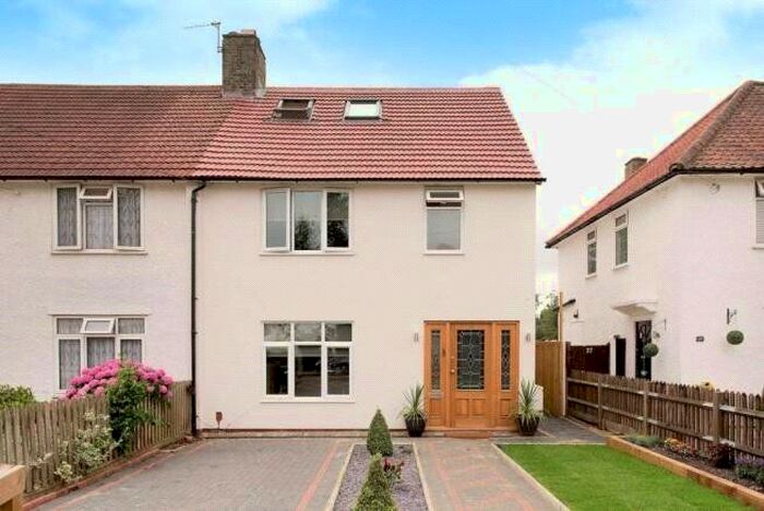 5 Bedroom End Of Terrace House To Rent In Barnes Avenue, London, SW13