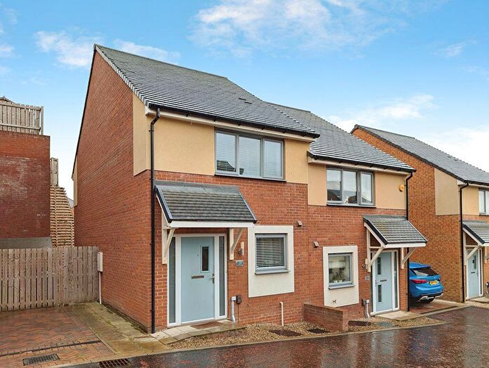 2 Bedroom Semi Detached House To Rent In Walwick Fell, Newcastle Upon Tyne, NE15