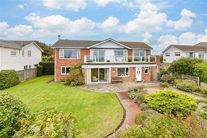 4 Bedroom Detached House For Sale In Coast Road, Littlestone, New Romney, Kent, TN28