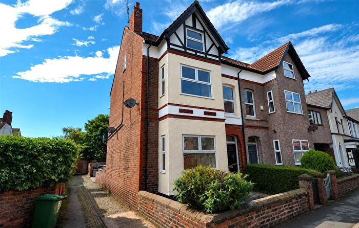 2 Bedroom Flat For Sale In Westbourne Road, West Kirby, Wirral, CH48