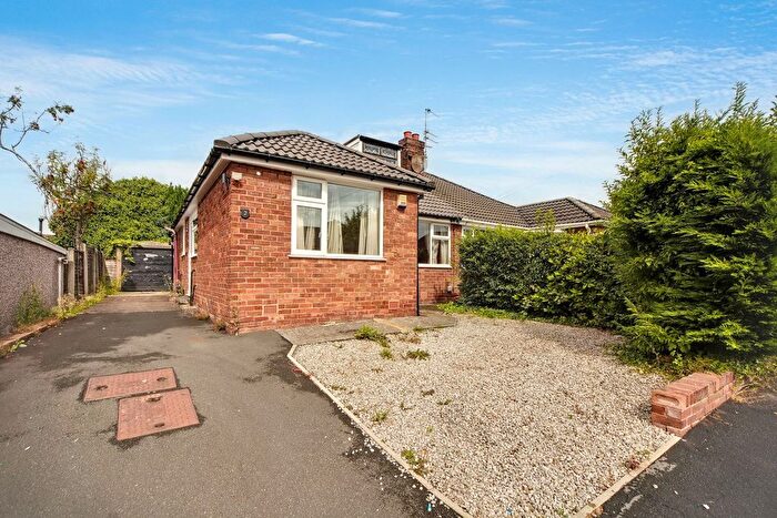 3 Bedroom Semi-Detached House For Sale In Bamford Drive, Wigan, WN2