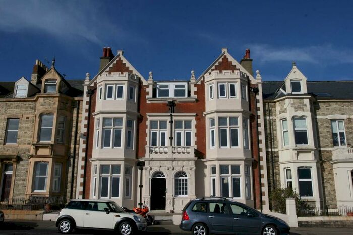 3 Bedroom Apartment To Rent In Beverley Terrace, Cullercoats, Tyne & Wear, NE30
