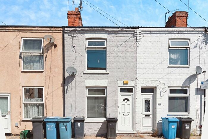 Terraced House For Sale In Whitby Street, Hull, HU8