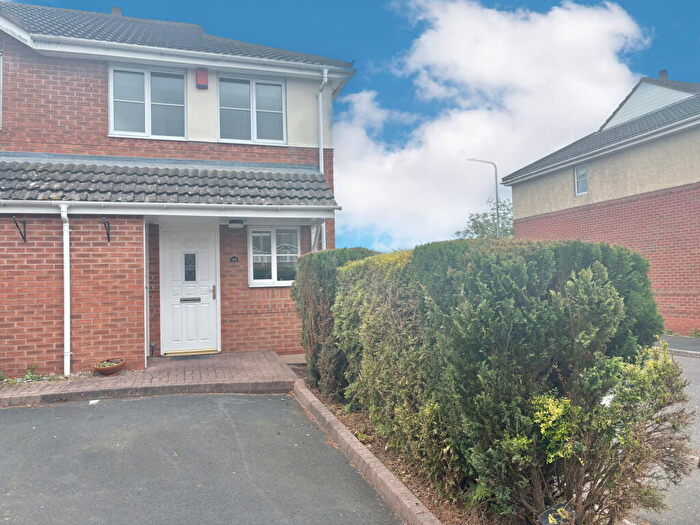 2 Bedroom End Of Terrace House To Rent In Cygnet Drive, Tamworth, B79