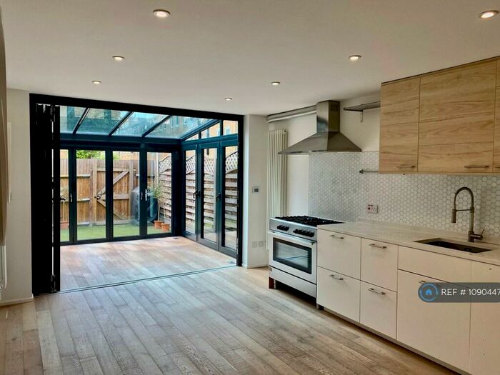4 Bedroom Terraced House To Rent In Kirkland Walk, London, E8