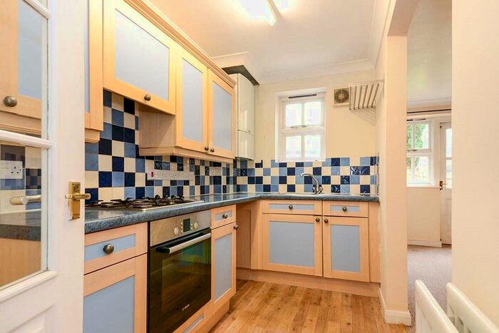 3 Bedroom Terraced House To Rent In Holywell Road, Watford, Hertfordshire, WD18