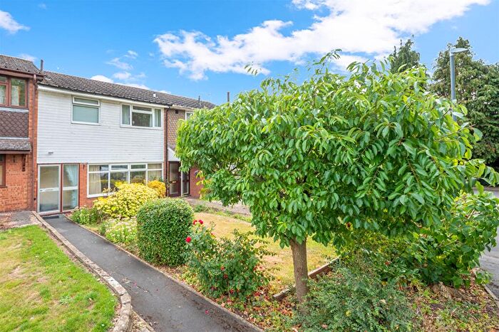 3 Bedroom Terraced House For Sale In Brook End Drive, Henley-In-Arden, B95