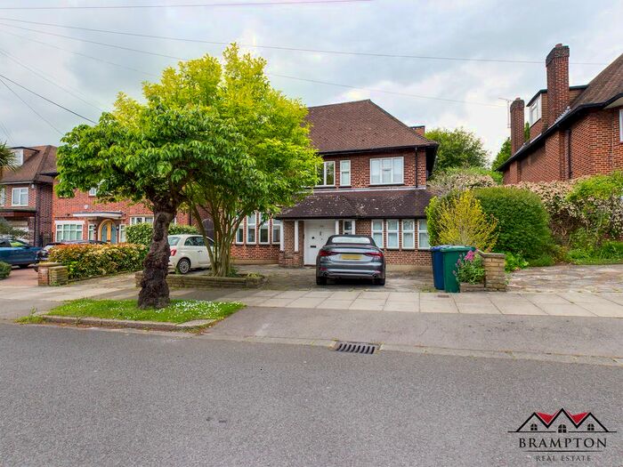 6 Bedroom Detached House To Rent In Fairholm, London, N3