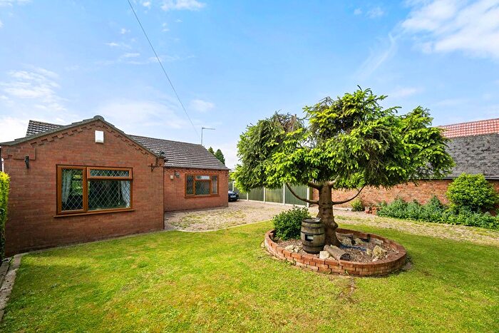 2 Bedroom Detached Bungalow For Sale In Station Road, Willoughby, LN13