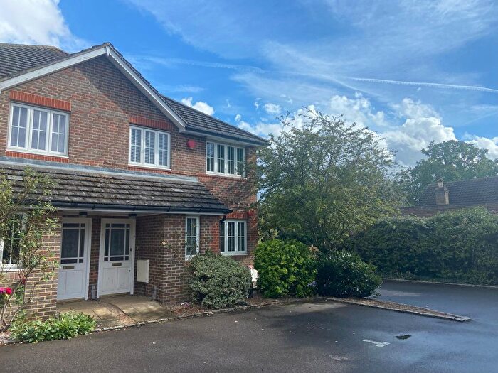 2 Bedroom Maisonette To Rent In Maple Court, Ashford, TW15