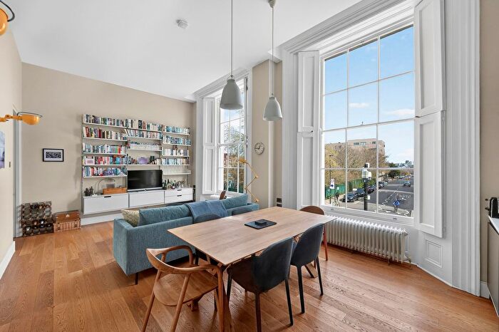 2 Bedroom Flat For Sale In York Way, Hillmarton Conservation Area, N7