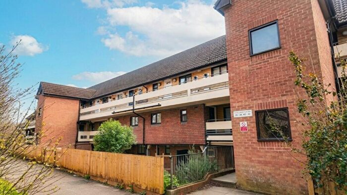 1 Bedroom Flat For Sale In Kingsway Gardens, Andover, Hampshire, SP10