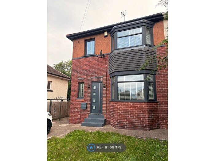 3 Bedroom Semi-Detached House To Rent In Cooks Wood Road, Sheffield, S3