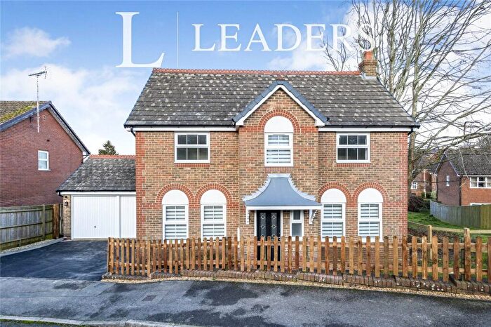 4 Bedroom Detached House To Rent In Kempton Close, Alton, GU34