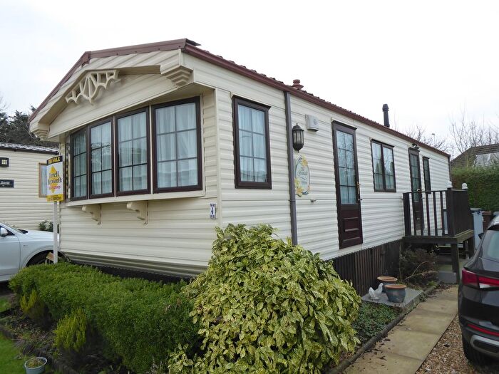 2 Bedroom Mobile/park Home For Sale In Pool Brown Park, Pool Foot Lane, Singleton, Poulton-Le-Fylde, FY6