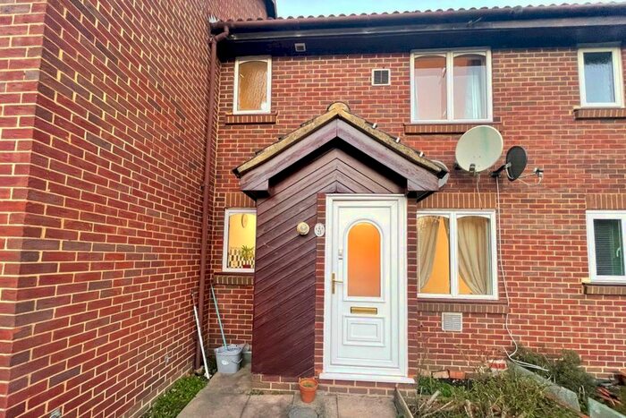 1 Bedroom Property To Rent In Albany Park, Colnbrook, Slough SL3