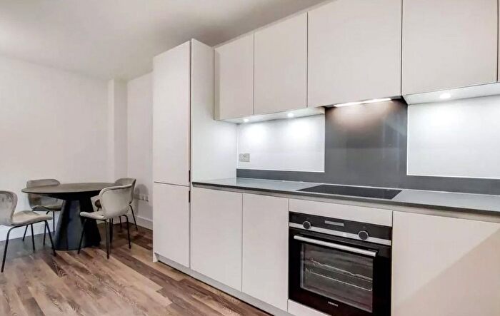 2 Bedroom Flat To Rent In Fusion Apartments, Moulding Lane, London, SE14