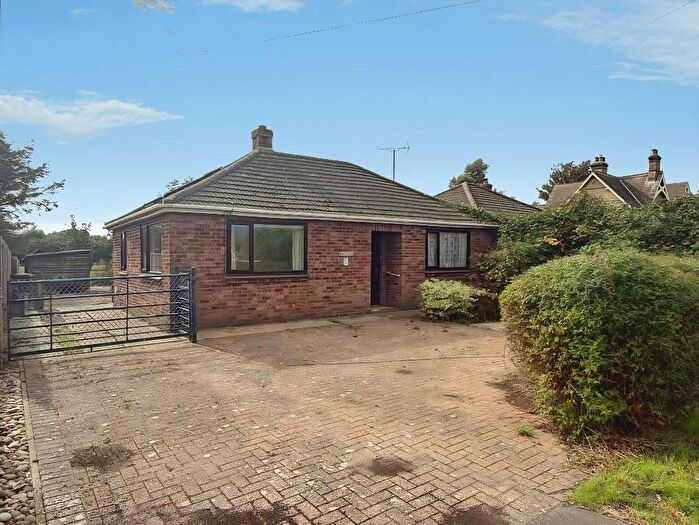 2 Bedroom Detached Bungalow For Sale In School Road, Walpole Highway, Wisbech, Norfolk, PE14