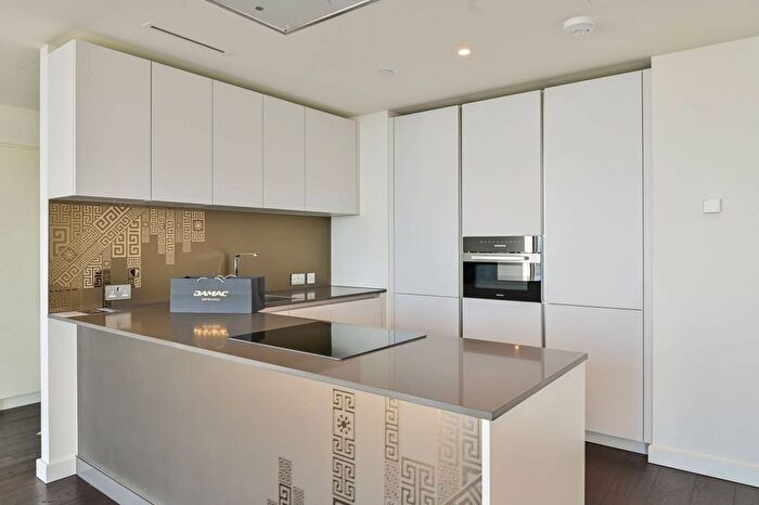 2 Bedroom Flat To Rent In Bondway, Vauxhall, London, SW8