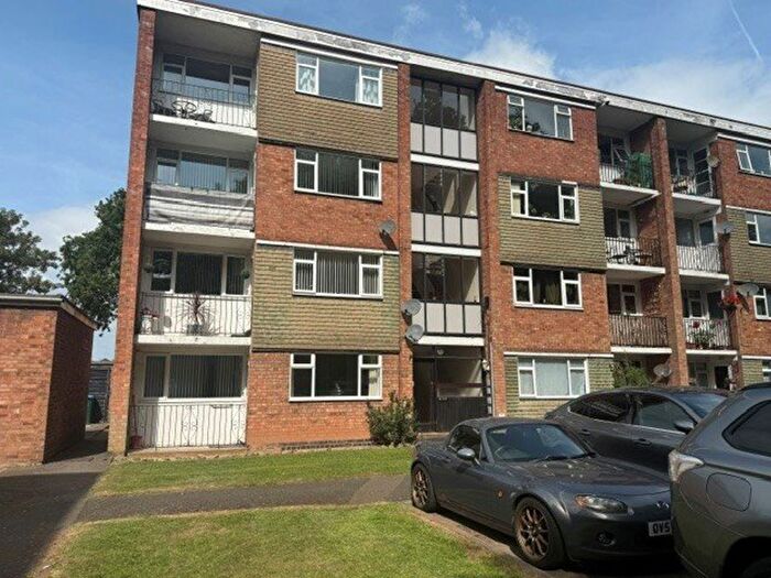 2 Bedroom Flat To Rent In Hearsall Court, Tile Hill, Coventry, CV4
