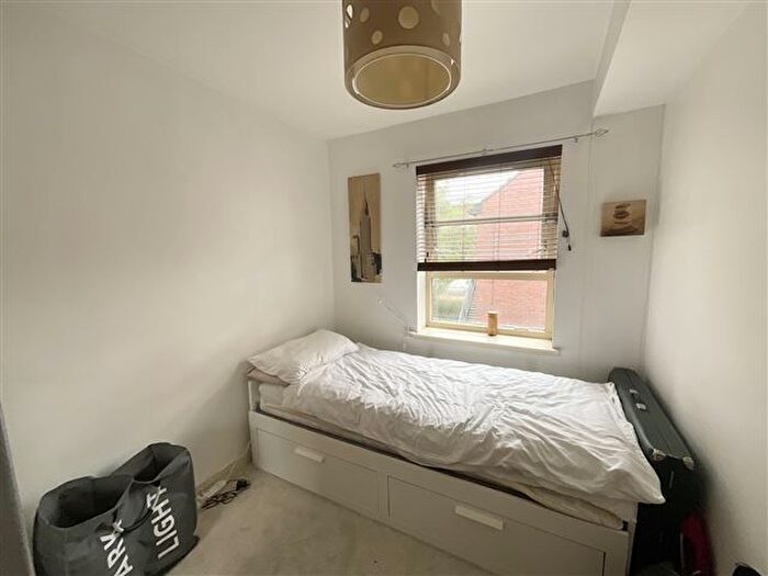 2 Bedroom Flat For Sale In Green Lane, Sheffield, S3