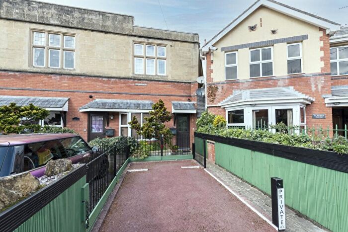 1 Bedroom Flat To Rent In Central Yeovil, Somerset, BA20
