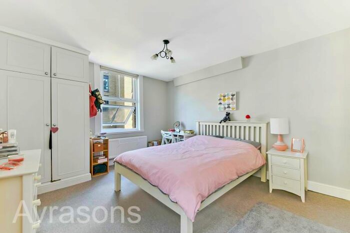 2 Bedroom Flat To Rent In Handforth Road, London, SW9