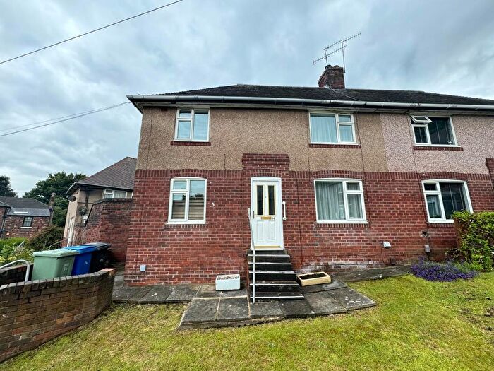 3 Bedroom Semi-Detached House To Rent In Hazlehurst Lane, Chesterfield, S41