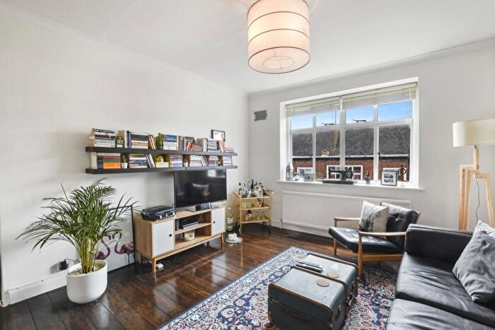 1 Bedroom Flat To Rent In Mount View Road London, N4