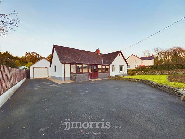 3 Bedroom Detached Bungalow For Sale In Blaenffos, Boncath, SA37