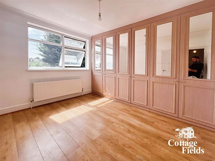 4 Bedroom Terraced House To Rent In Southbury Road, Enfield, EN1