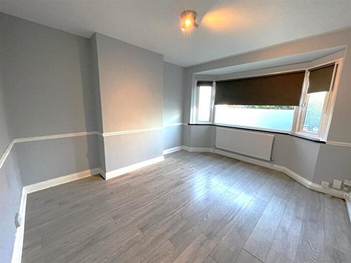 2 Bedroom Maisonette To Rent In West End Road, Ruislip, HA4