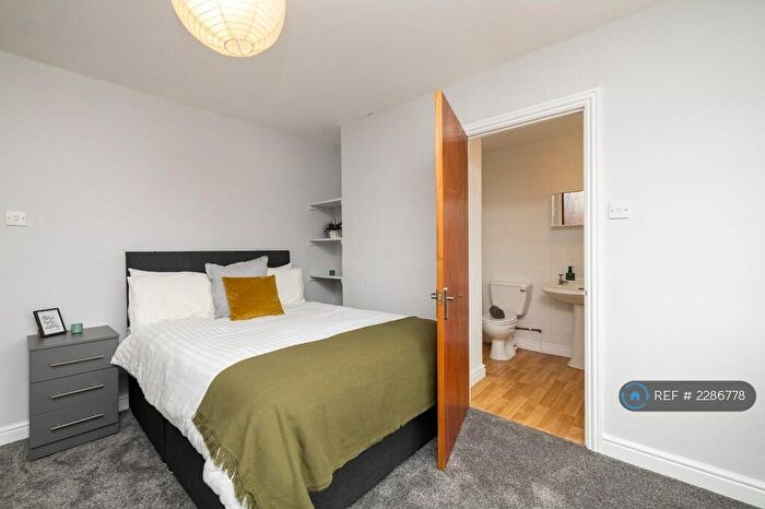 6 Bedroom Terraced House To Rent In Baker Avenue, Leamington Spa, CV31