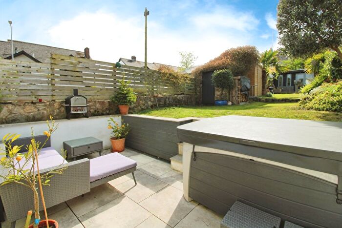 3 Bedroom Semi-Detached House For Sale In Highwalls Road, Dinas Powys, CF64