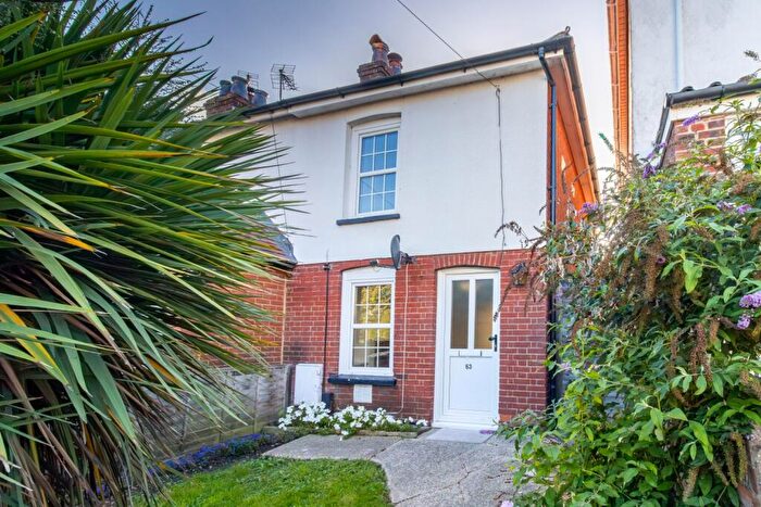 2 Bedroom End Of Terrace House To Rent In Trinity Street, Fareham, Hampshire, PO16