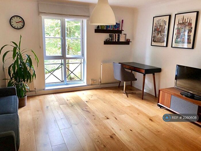 1 Bedroom Flat To Rent In Belvoir Lodge, London, SE22