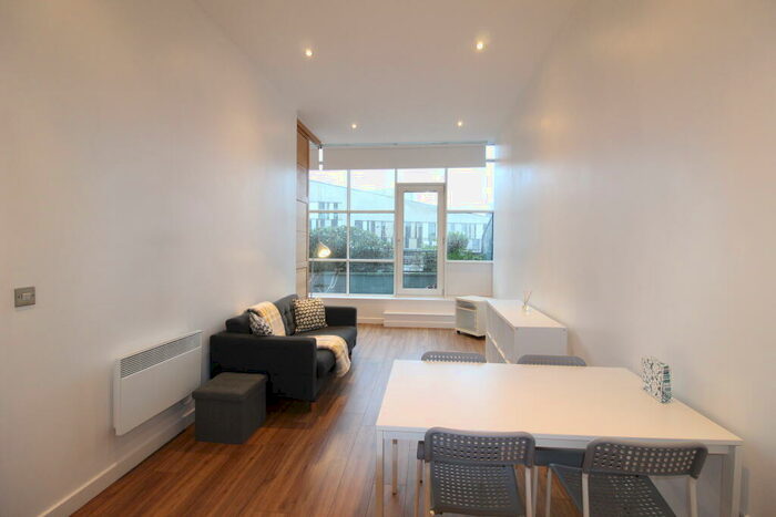 1 Bedroom Apartment To Rent In The Herald, Merchant City, G1