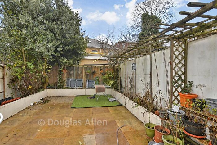 3 Bedroom End Of Terrace House For Sale In Beauchamp Road, London, E7
