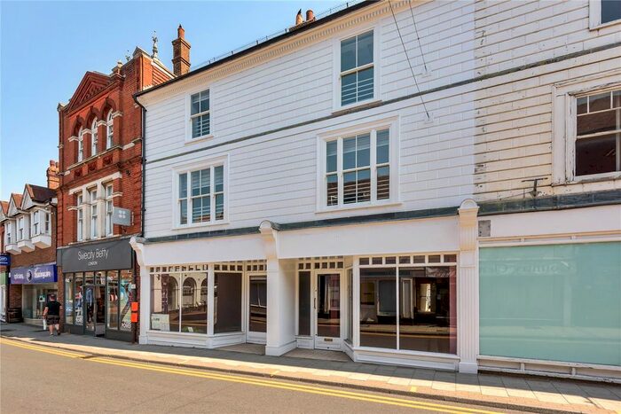 2 Bedroom Flat To Rent In Locks Yard, High Street, Sevenoaks, Kent, TN13