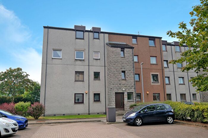 2 Bedroom Flat For Sale In Headland Court, Garthdee, Aberdeen, AB10