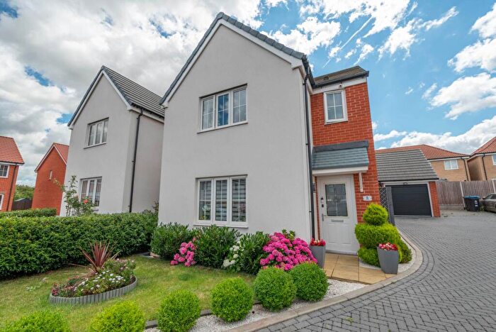 3 Bedroom Detached House For Sale In Roe Lane, Aylesham, CT3