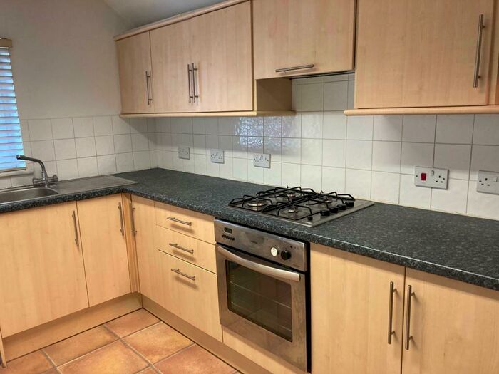 1 Bedroom Flat To Rent In Commercial Street, Aberdare, CF44