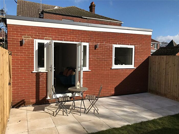 1 Bedroom Bungalow To Rent In Landguard Road, Southampton, Hampshire, SO15