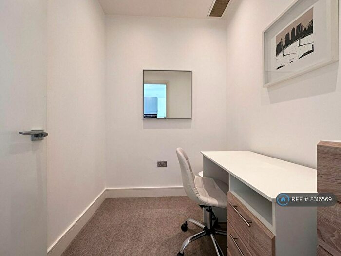 1 Bedroom Flat To Rent In Atria House, Slough, SL1