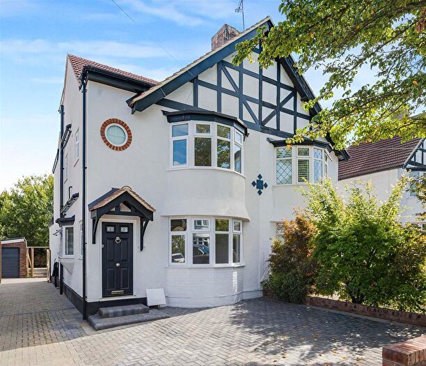 3 Bedroom Semi-Detached House For Sale In Hayes Wood Avenue, Hayes, BR2