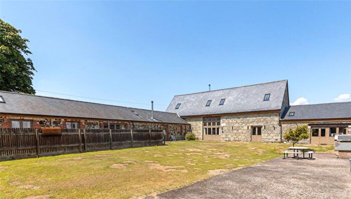 5 Bedroom Link Detached House To Rent In Ford Farm Lane, Whitwell, PO38