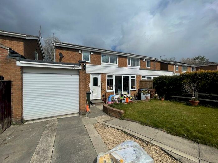 3 Bedroom Semi-Detached House To Rent In Greenway, Newcastle Upon Tyne, NE5