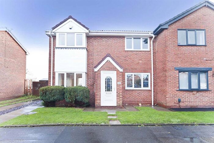 3 Bedroom Semi-Detached House For Sale In Ashwood Close, Hartlepool, TS27