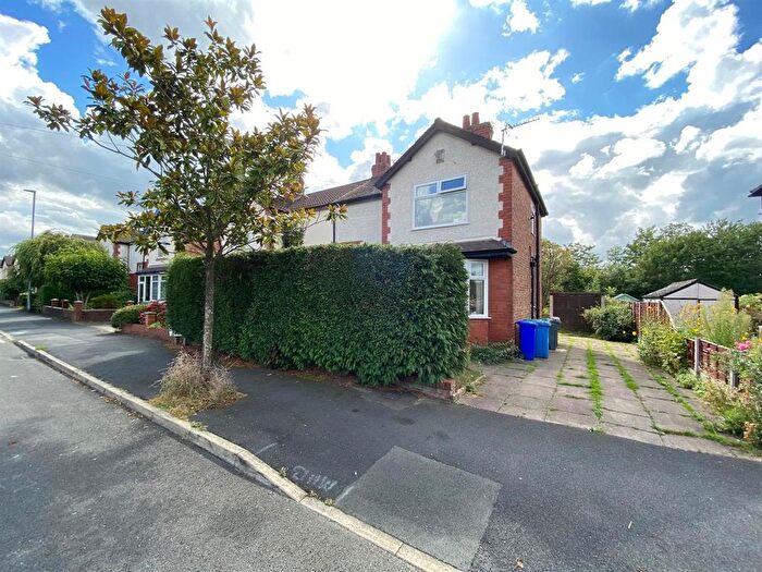 3 Bedroom Semi-Detached House To Rent In Egerton Road South, Chorlton, M21